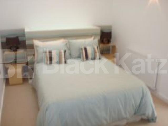 			MUST SEE !!!!!!!, 3 Bedroom, 1 bath, 1 reception House			 St Johns Way, Archway